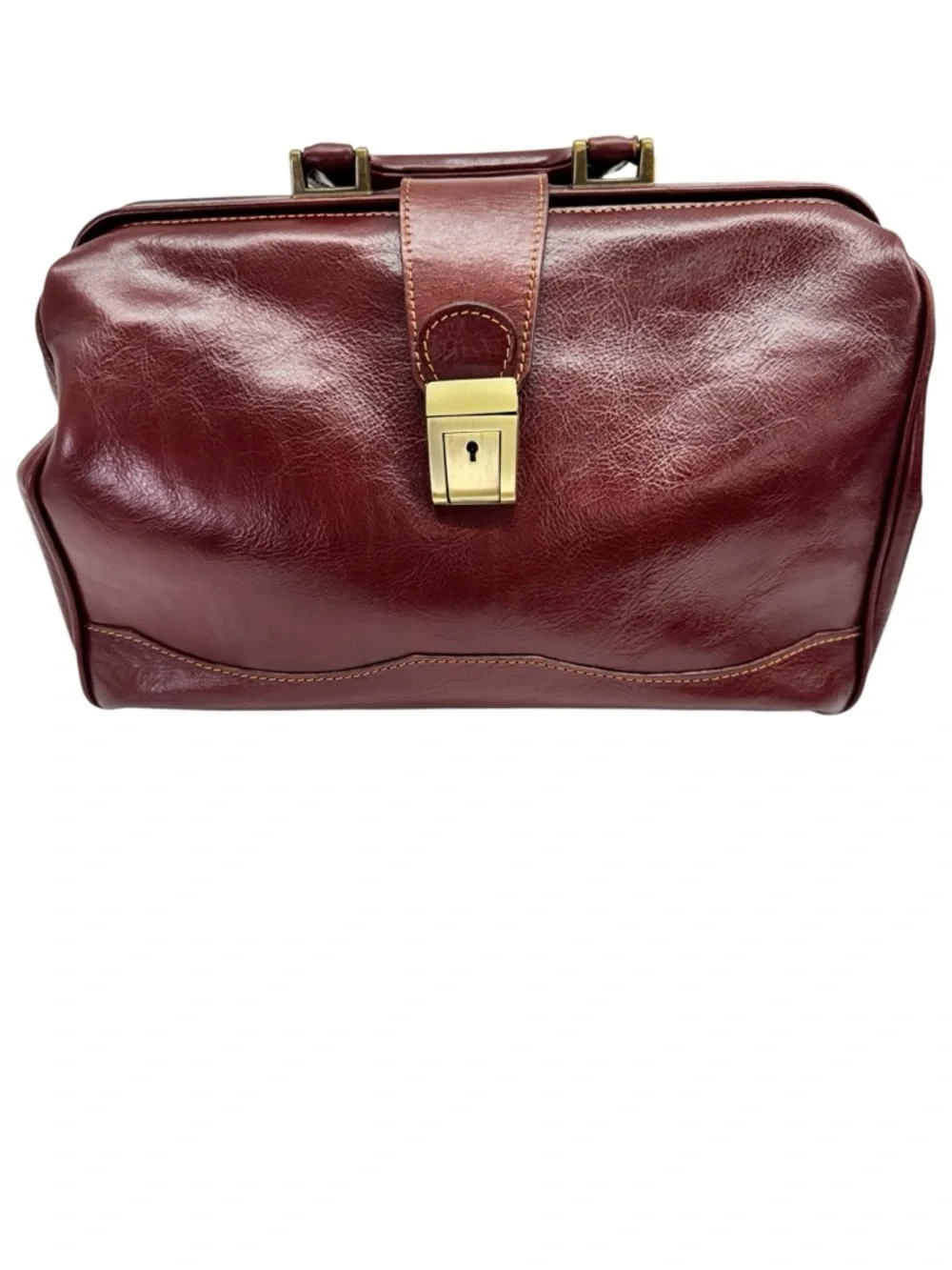 Floto Ciabatta is a modern take on the classic leather doctor bag,